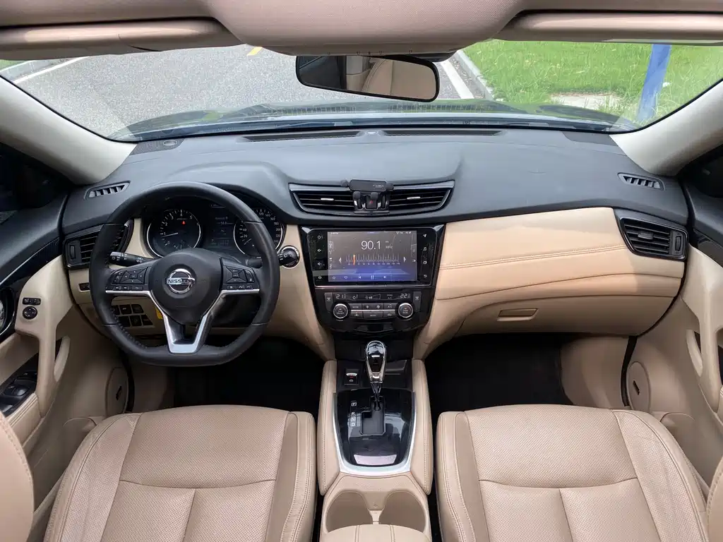 X-Trail 2.5 L CVT Connected Luxury 4 WD