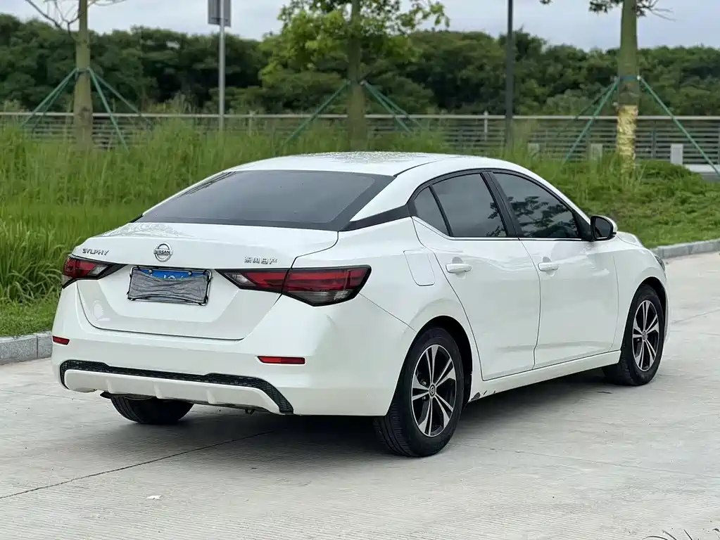 Sylphy 1.6 L XE CVT Comfort Enjoyment