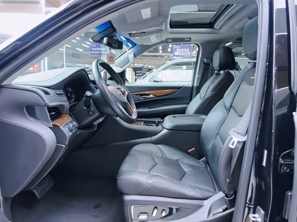 Escalade 6.2 L US Spec
