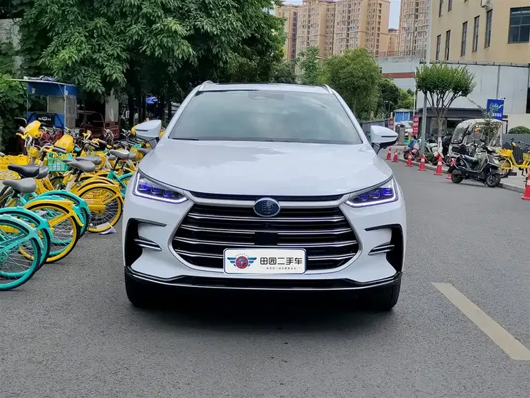 BYD Tang NEV DM-i 112 KM Distinguished