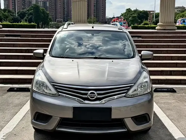 Nissan Livina 1.6 XE CVT Comfort