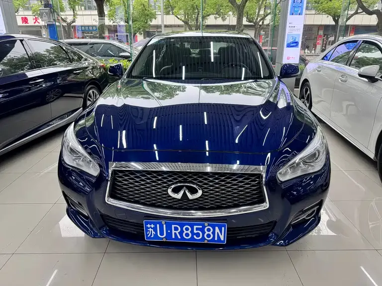 Infiniti Q50 L 2.0 T Comfort