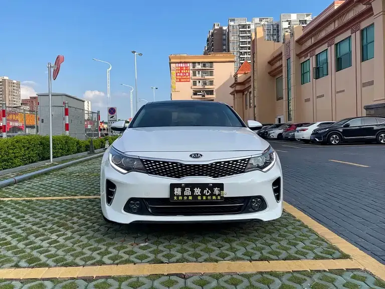 Kia K5 1.6 T Auto LUX