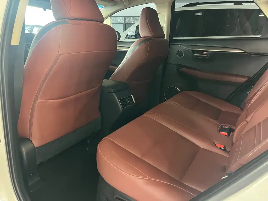 Lexus NX 200 t AWD Sharp Style