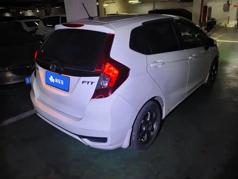 Fit 1.5 L CVT Comfort