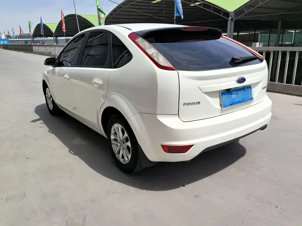 Focus Hatchback Classic 1.8 L Auto Basic