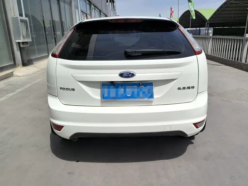 Focus Hatchback Classic 1.8 L Auto Basic