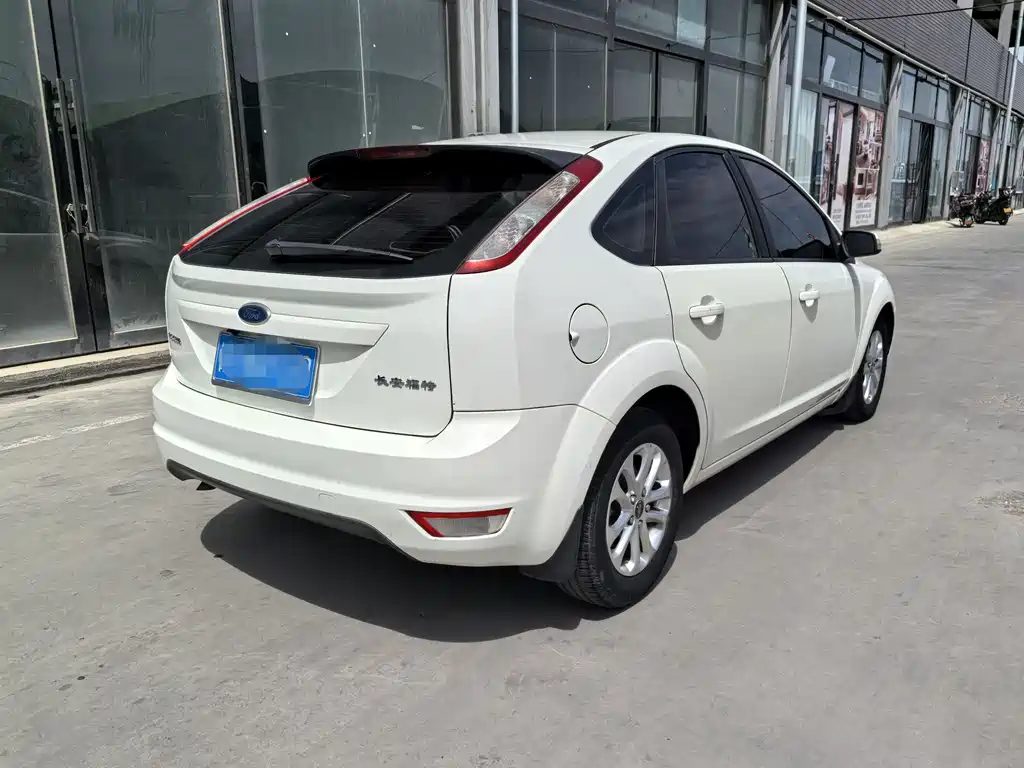 Focus Hatchback Classic 1.8 L Auto Basic