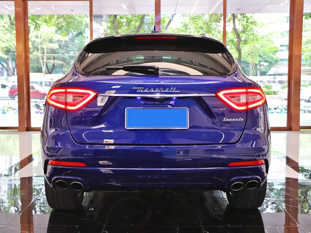 Levante 3.0 T Standard