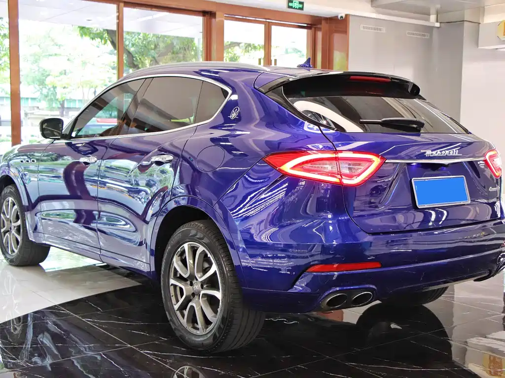 Levante 3.0 T Standard