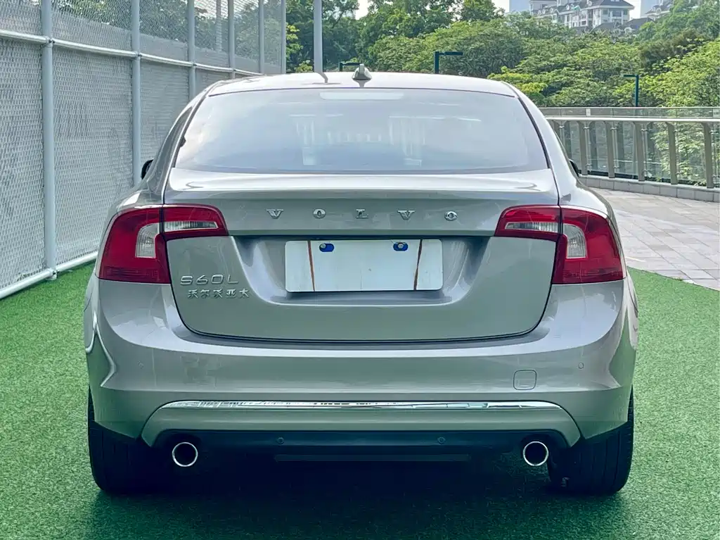 Volvo S60 S60 L 2.0 T Smart Vision