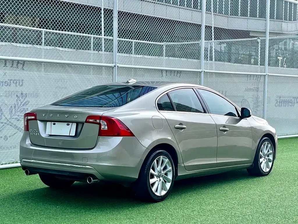 Volvo S60 S60 L 2.0 T Smart Vision