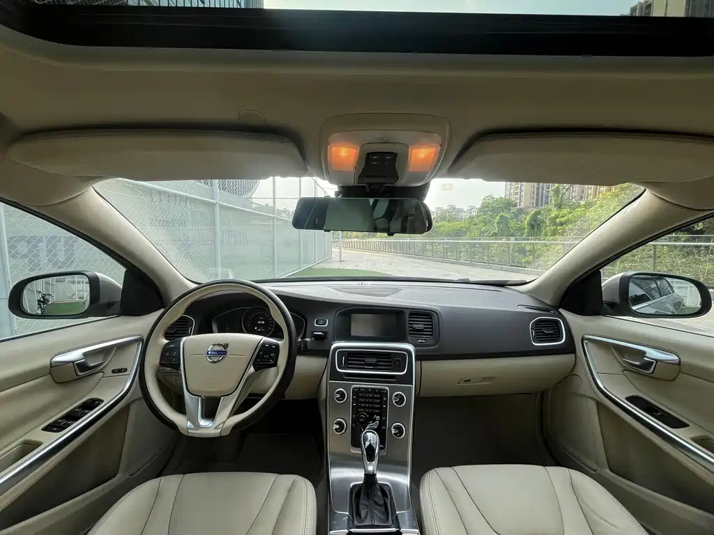 Volvo S60 S60 L 2.0 T Smart Vision