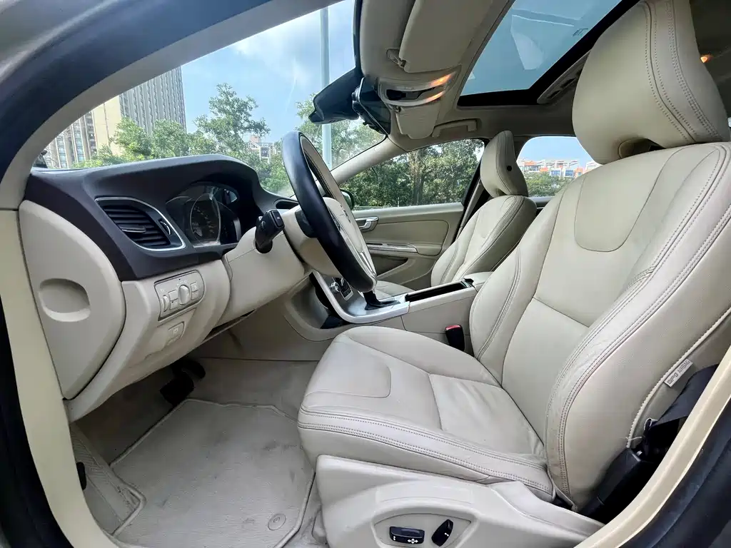 Volvo S60 S60 L 2.0 T Smart Vision