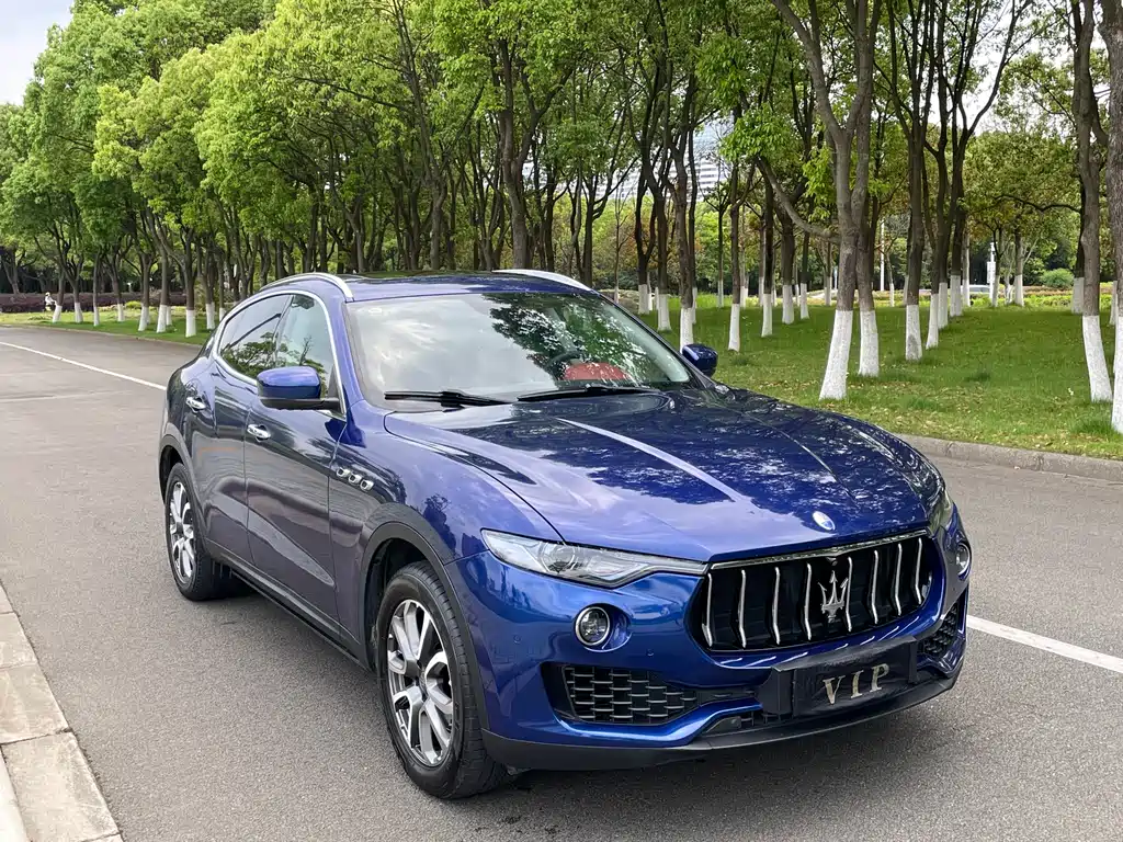 Levante 3.0 T Standard
