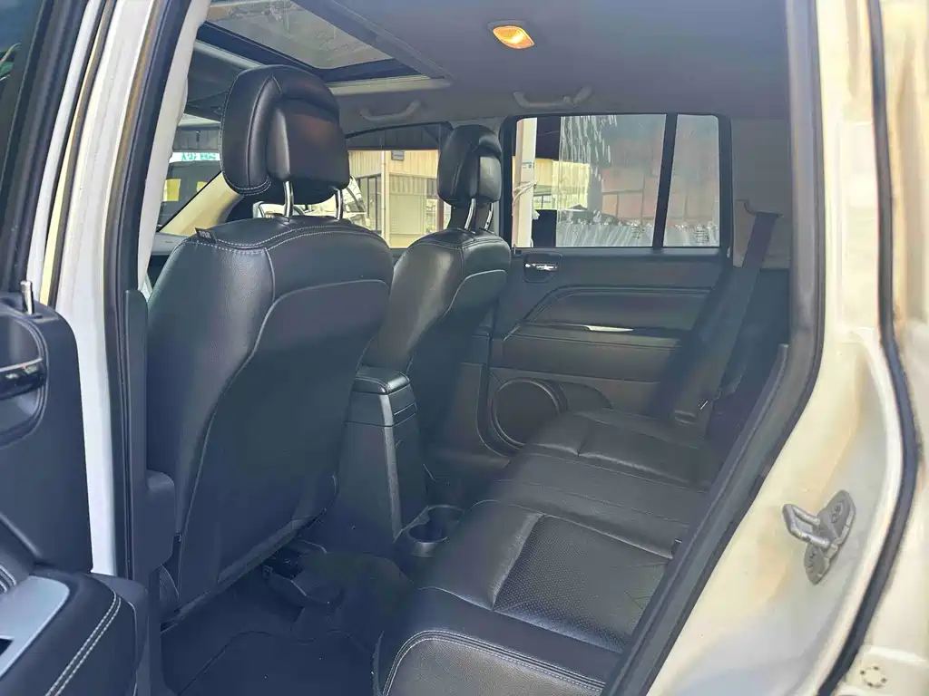 Compass (Import) Facelift 2.0 L 2 WD Elite