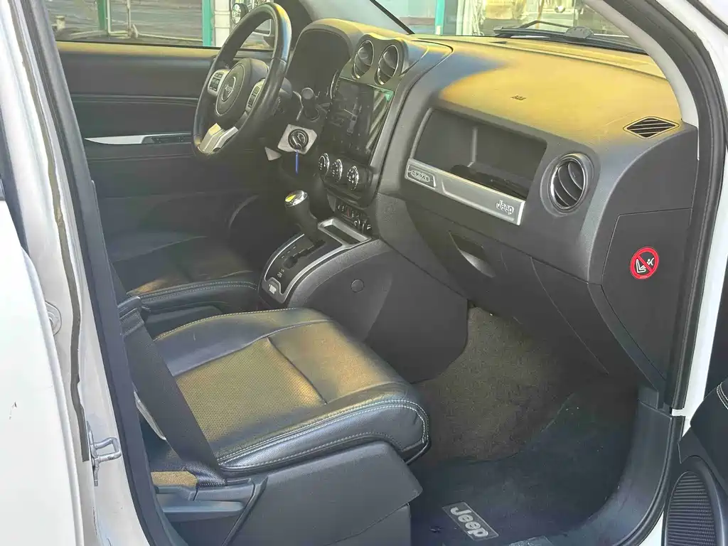 Compass (Import) Facelift 2.0 L 2 WD Elite