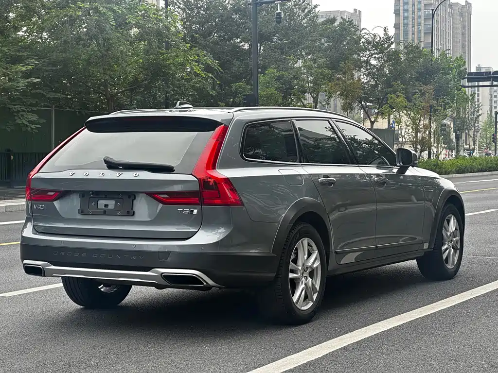 Volvo V90 沃尔沃V90 2019款 Cross Country T5 AWD 智远版 国VI
