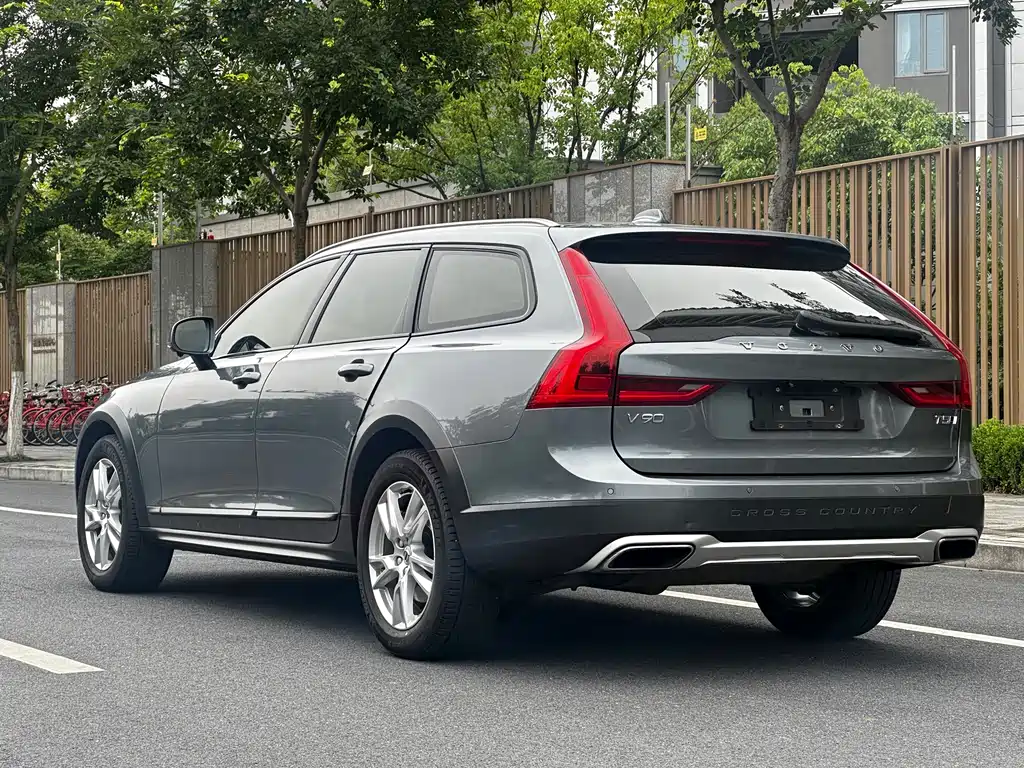 Volvo V90 沃尔沃V90 2019款 Cross Country T5 AWD 智远版 国VI