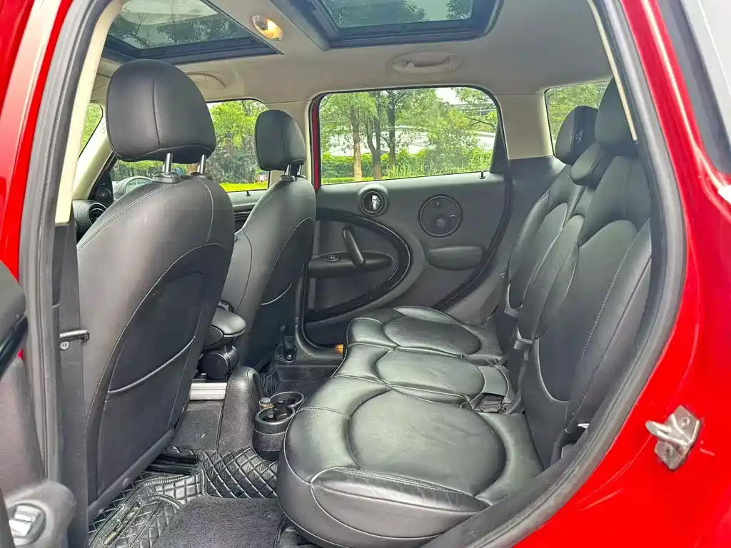 MINI COUNTRYMAN 1.6 T COOPER ALL4 Excitement