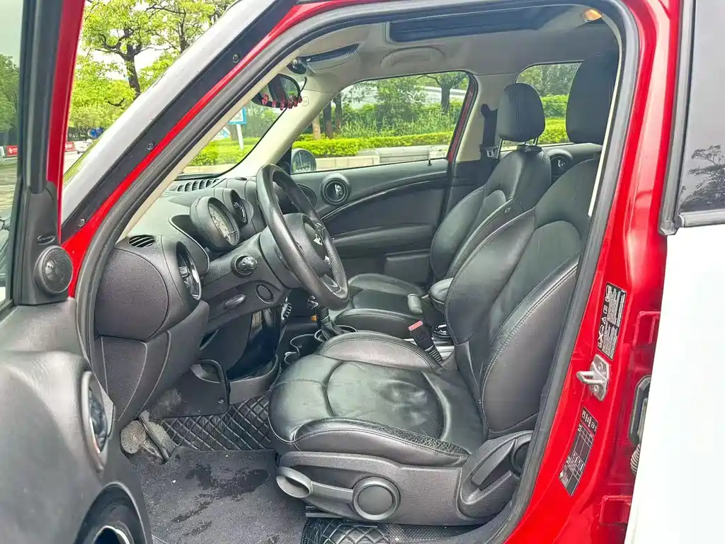MINI COUNTRYMAN 1.6 T COOPER ALL4 Excitement