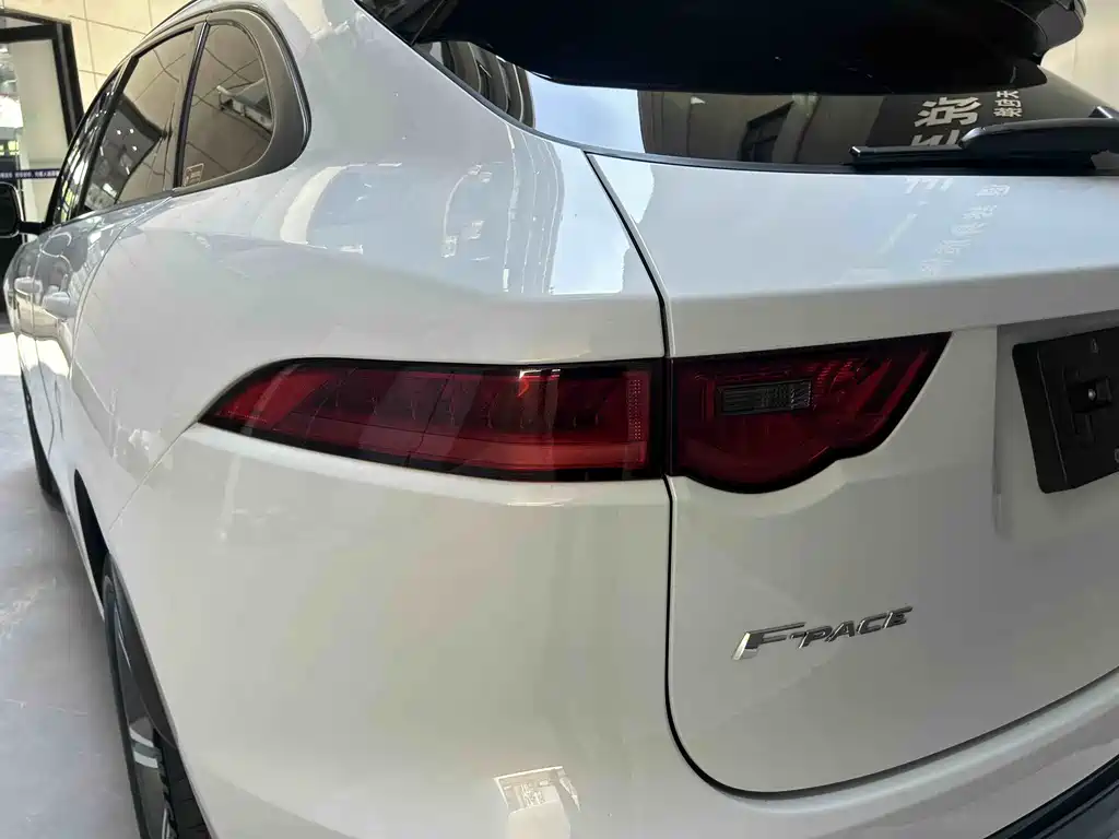 Jaguar F-PACE 300-Sport Sport