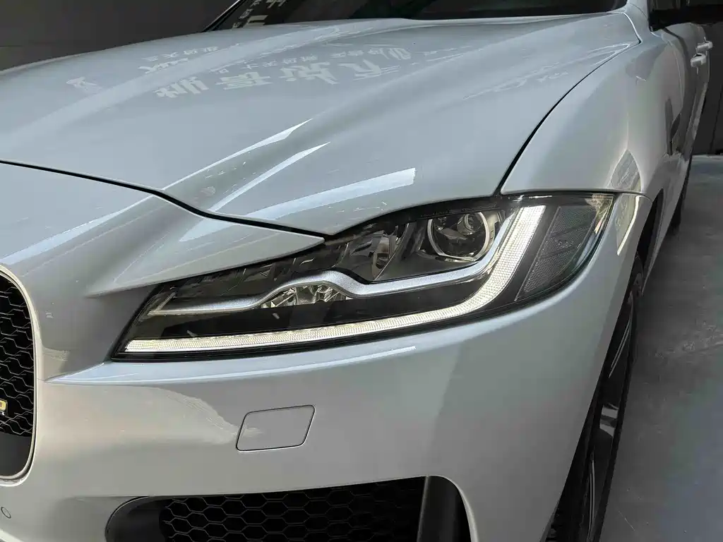 Jaguar F-PACE 300-Sport Sport