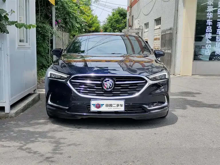 Buick LaCrosse 652 T Distinguished