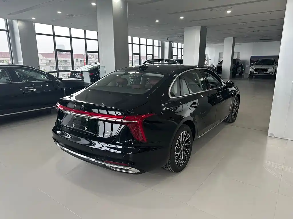 Hongqi H5 2.0 T Auto Flagship Smooth