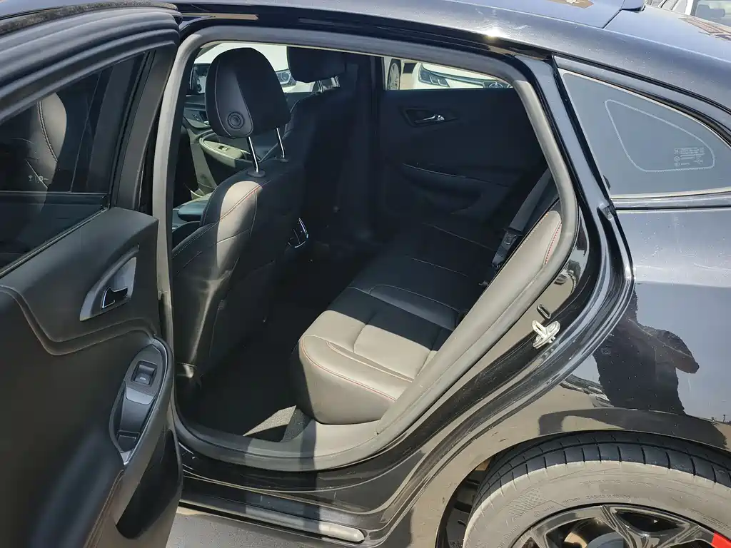 Malibu XL Redline 550 T Auto Sharp Dynamic