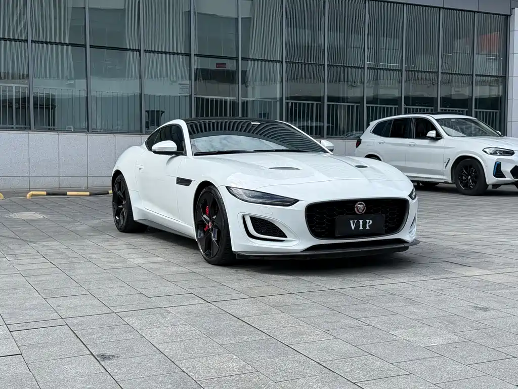 Jaguar F-TYPE P300 RWD First Edition Hardtop