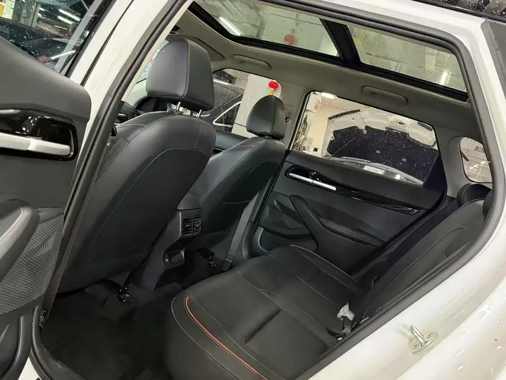 Seltos 1.5 L CVT Distinguished