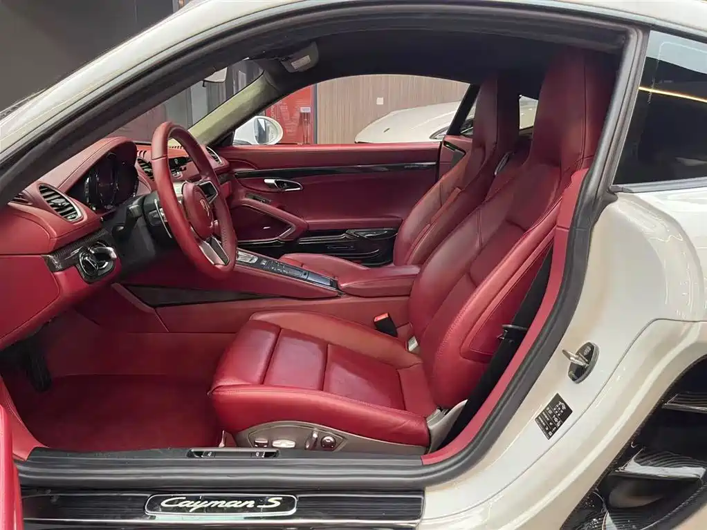 Porsche 718 Cayman 2.0 T