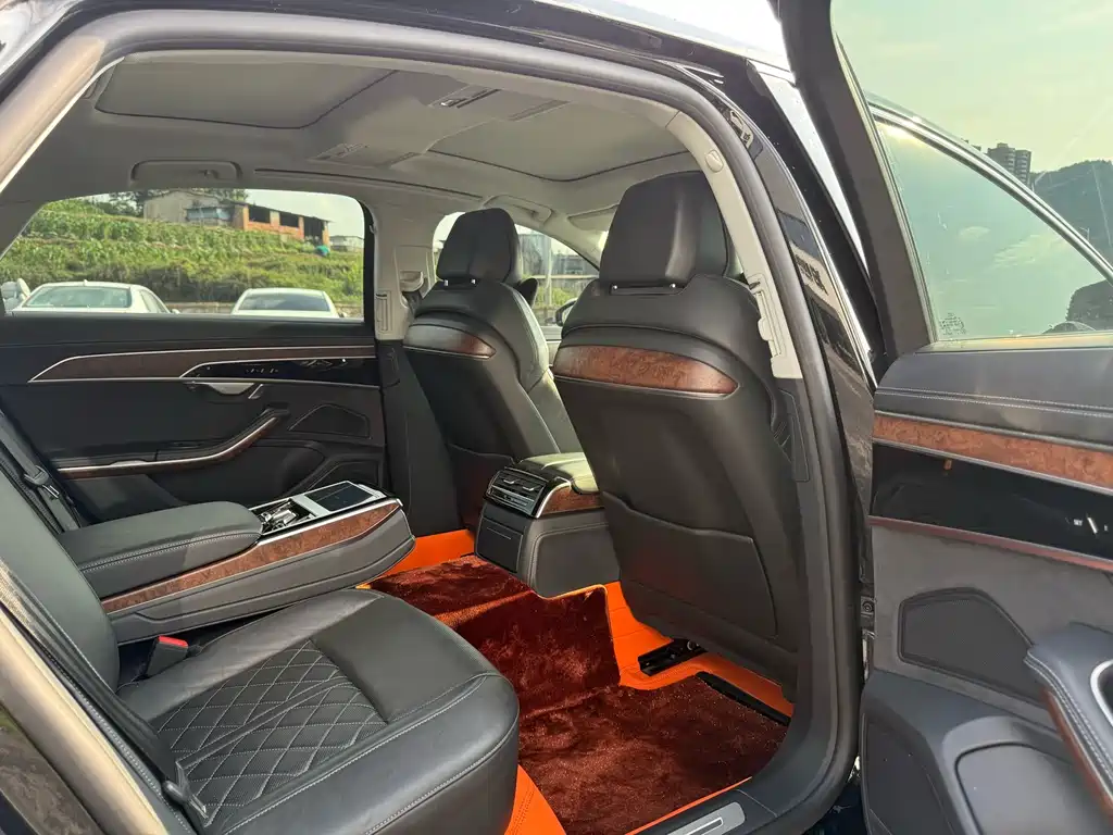 Audi A8 A8 L 50 TFSI quattro Premium
