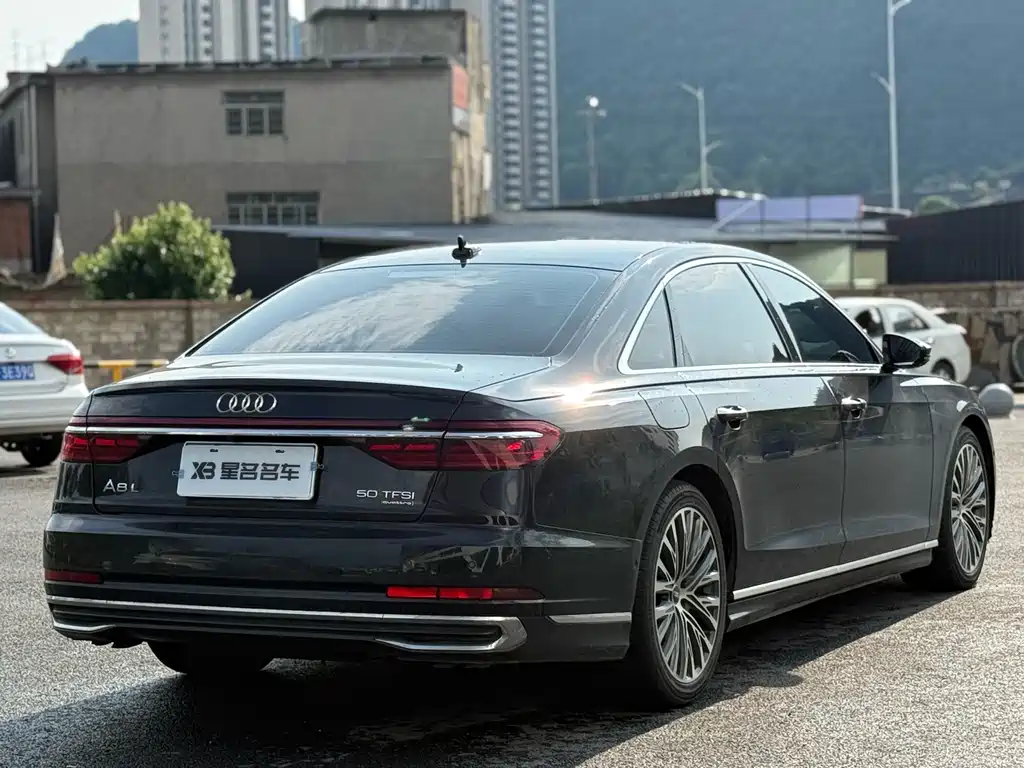 Audi A8 A8 L 50 TFSI quattro Premium