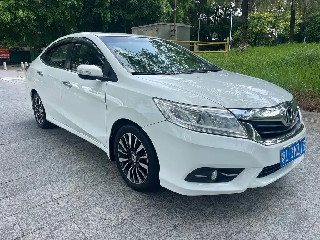 Crider 1.8 L Auto Luxury