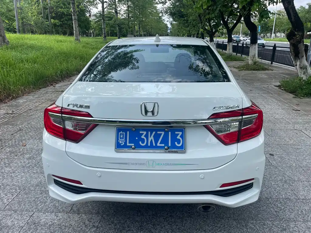 Crider 1.8 L Auto Luxury