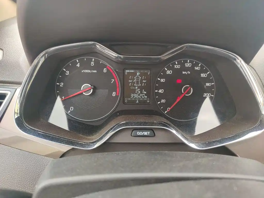 Baojun 310 W 1.5 L Manual Fashion CN-VI