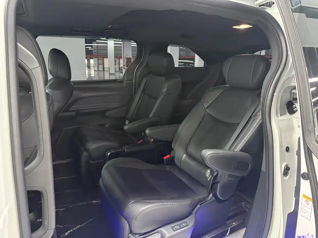 Sienna 2.5 L Hybrid Comfort