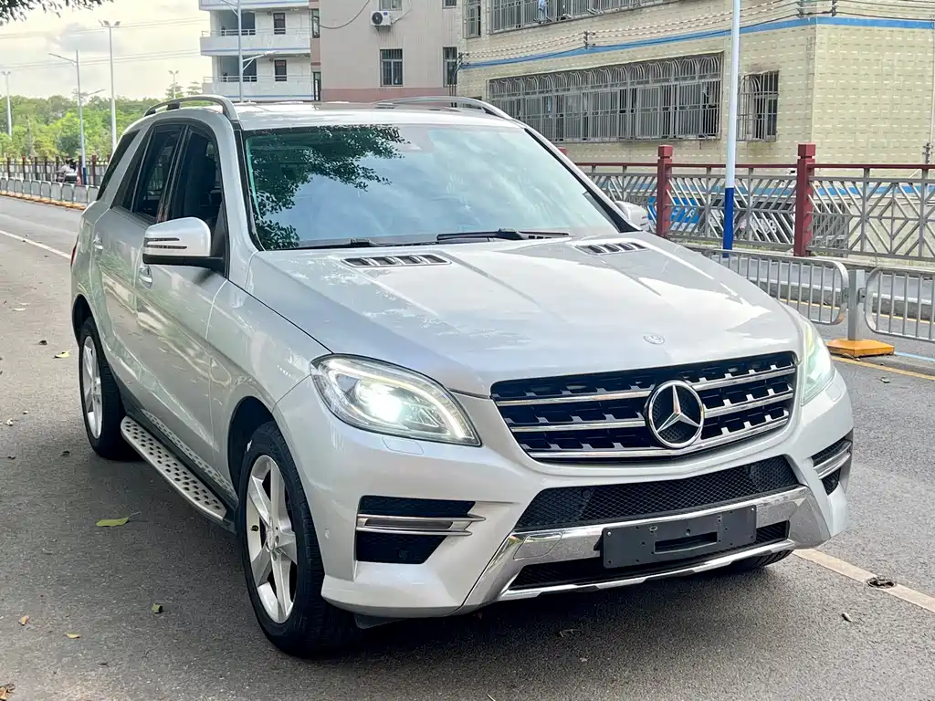 Mercedes-Benz M-Class ML 300