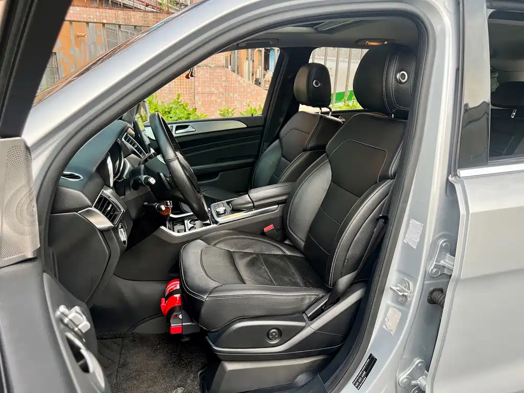 Mercedes-Benz M-Class ML 300