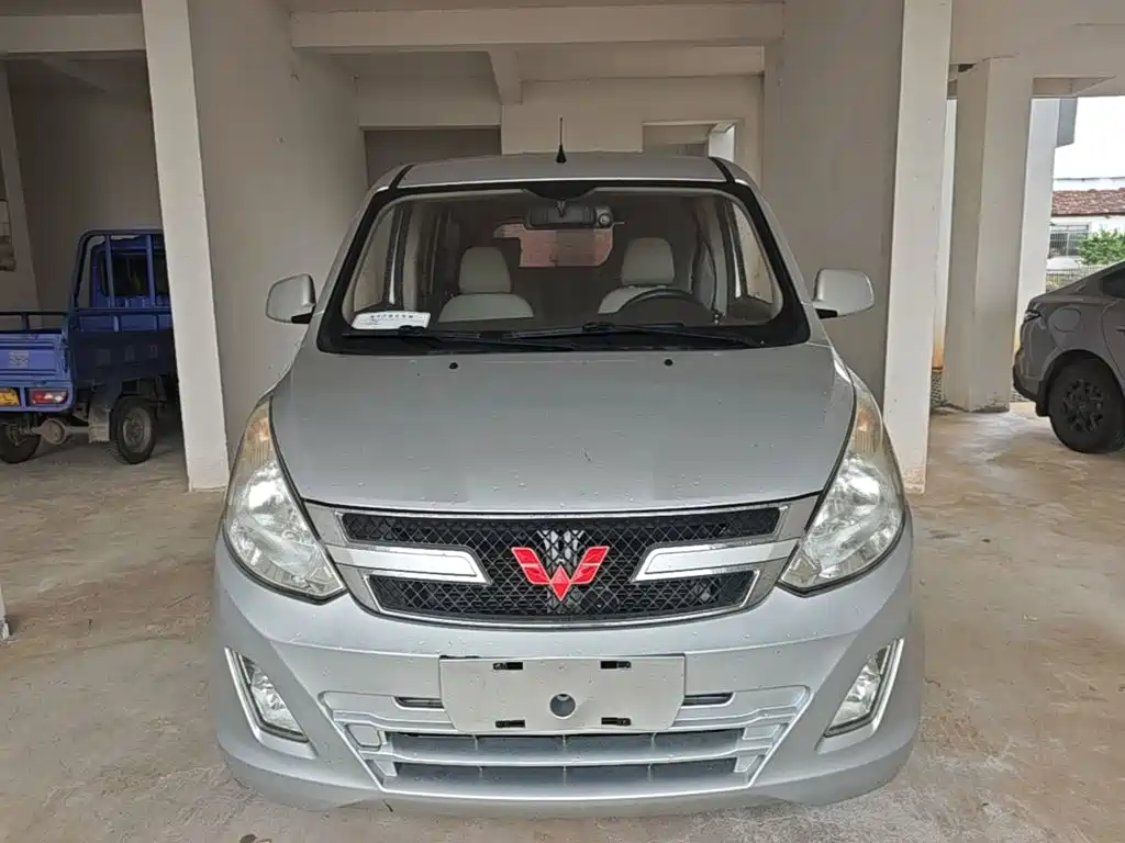 Wuling Rongguang V 1.5 L Standard