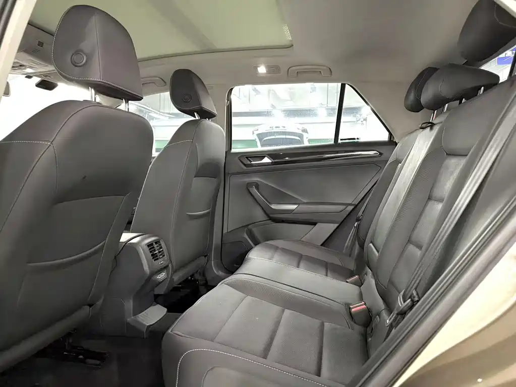 T-ROC 280 TSI DSG 2 WD Comfort Enjoyment PLUS