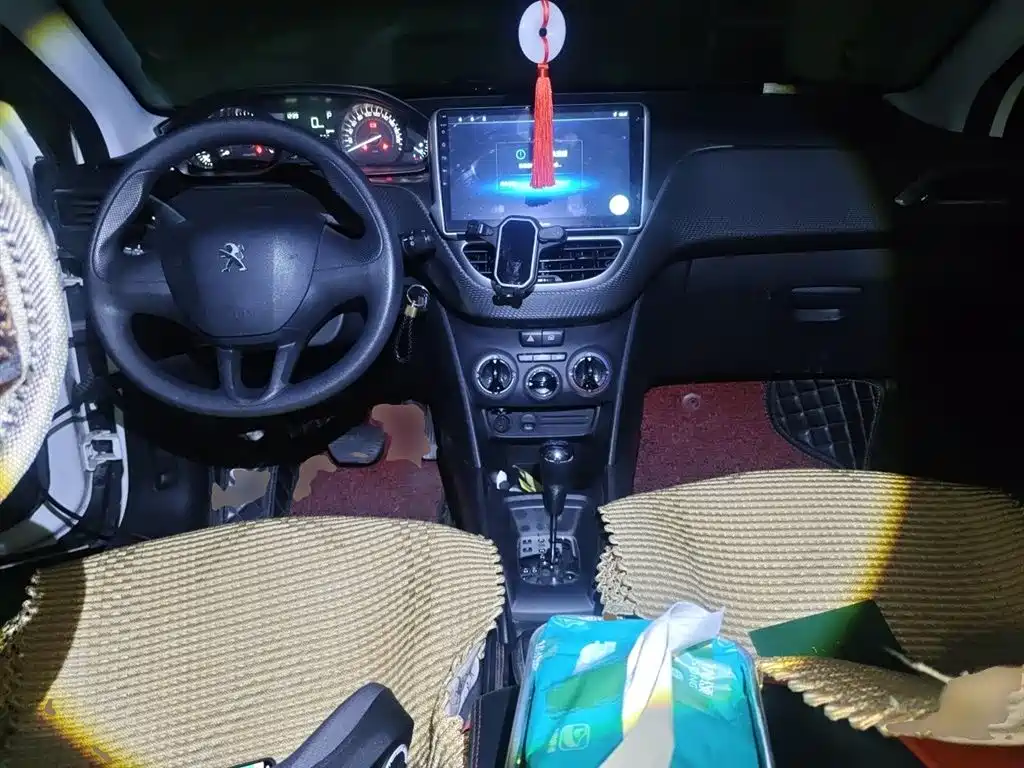 Peugeot 2008 2014 1.6 L Auto Trendy