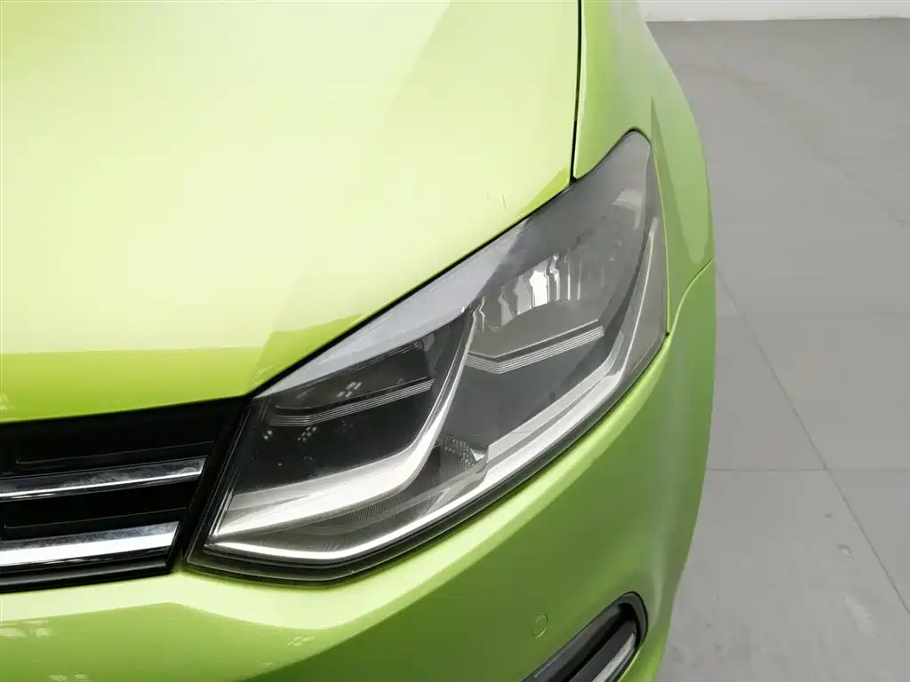 Polo 1.6 L Auto Luxury