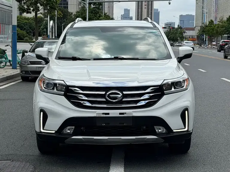 GAC Trumpchi GS4 传祺GS4 2018款 235 T 手动两驱豪华版