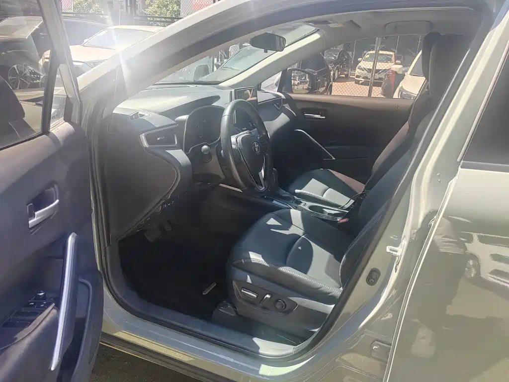 Corolla Cross 2.0 L Flagship