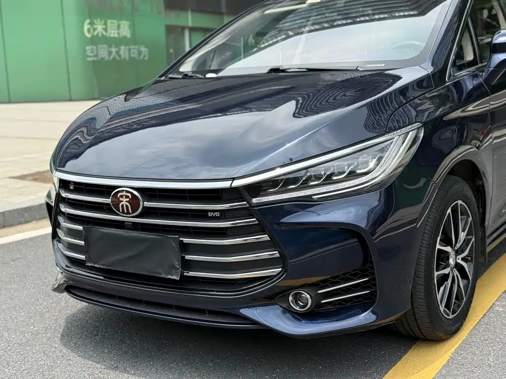 Song MAX 1.5 T Manual Connected Luxury 7-seat