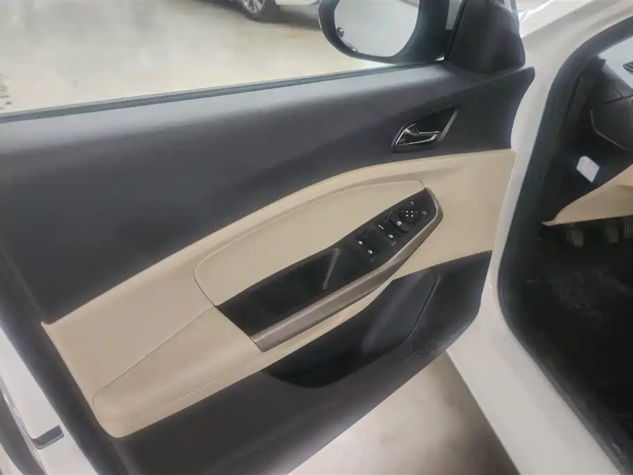 Escort 1.5 L Manual Comfort
