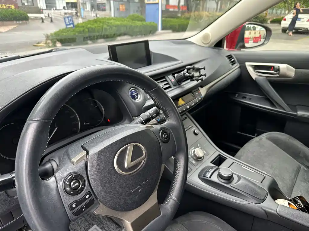 Lexus CT CT200 h Comfort Mono